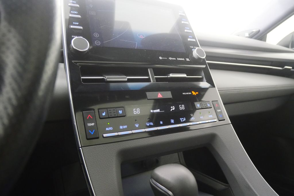 Thumbnail: 2019 Toyota Avalon - 23