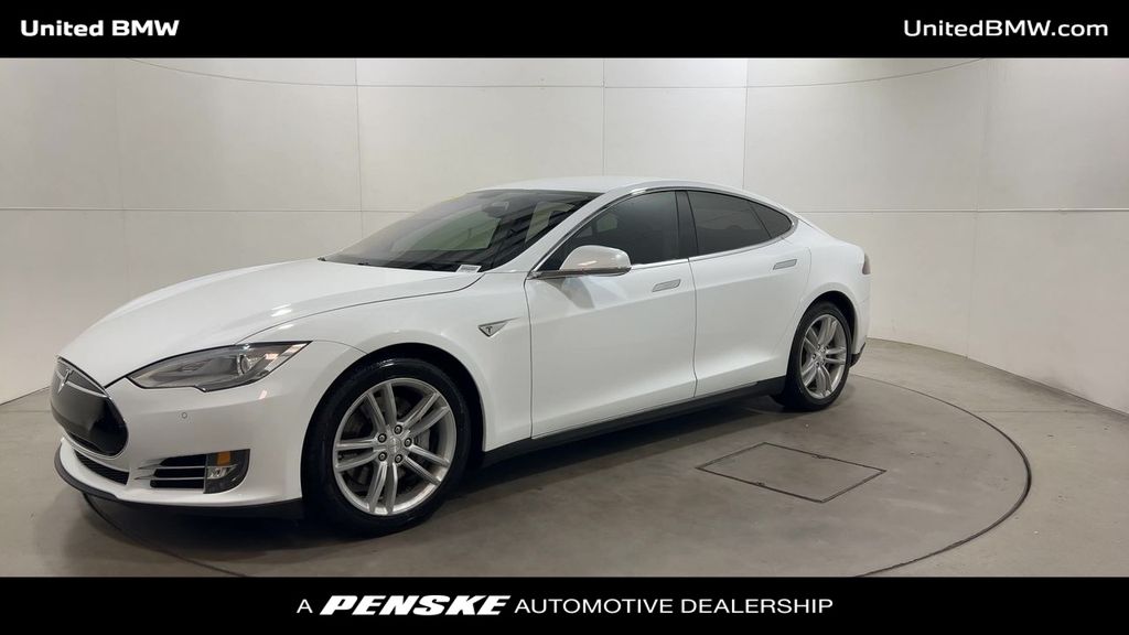 Thumbnail: 2014 Tesla Model S - 4