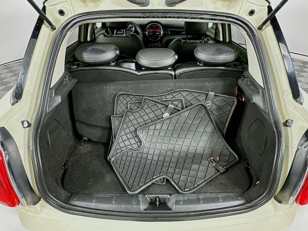 2016 MINI Cooper Base 23