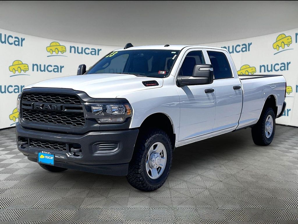 2023 Ram 3500 — photo 3