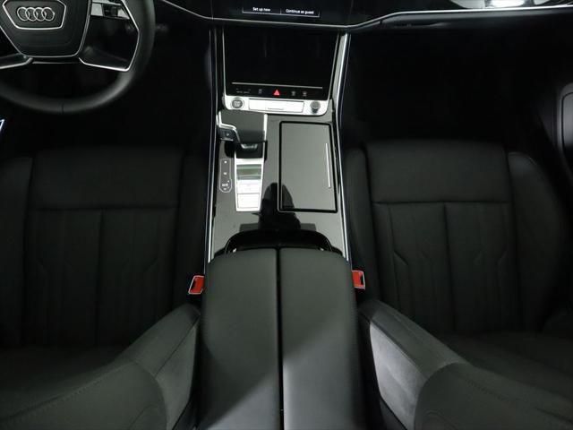 Thumbnail: 2025 Audi A8 - 17