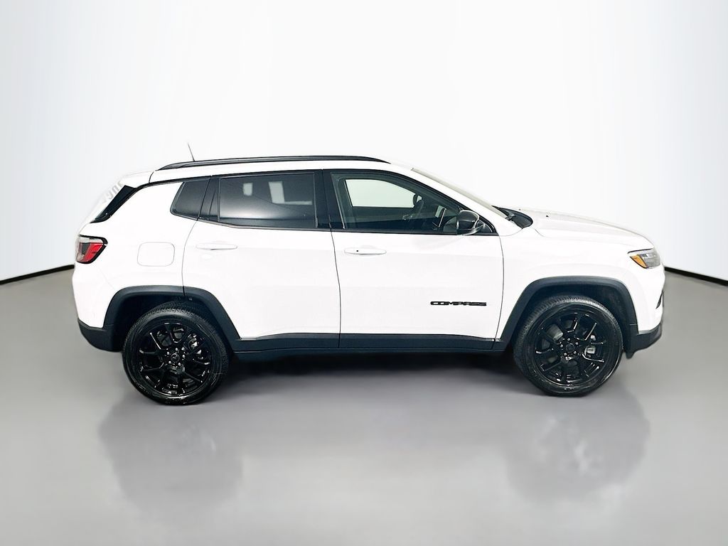 New 2026 White Jeep Latitude Altitude image 8