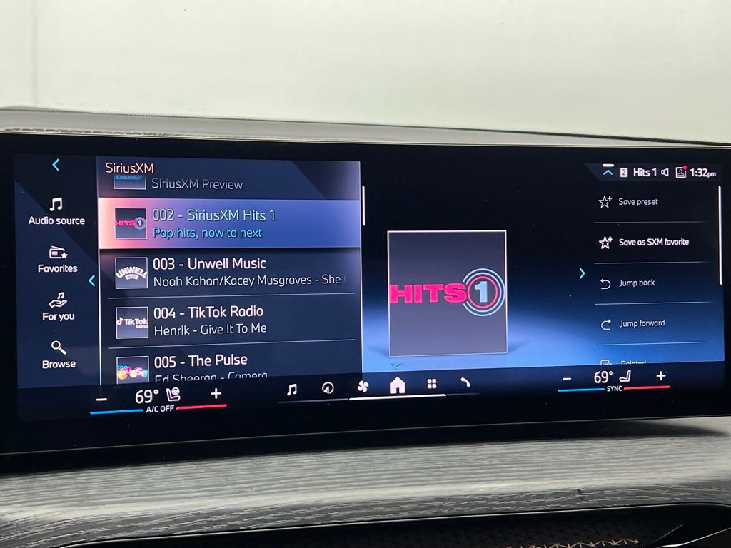 Thumbnail: 2025 BMW 3 Series - 14