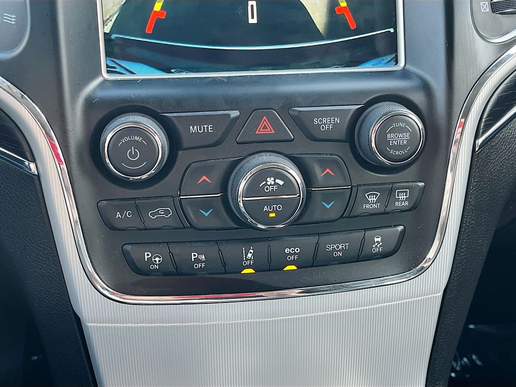 Used 2018 Gray Jeep Summit image 16