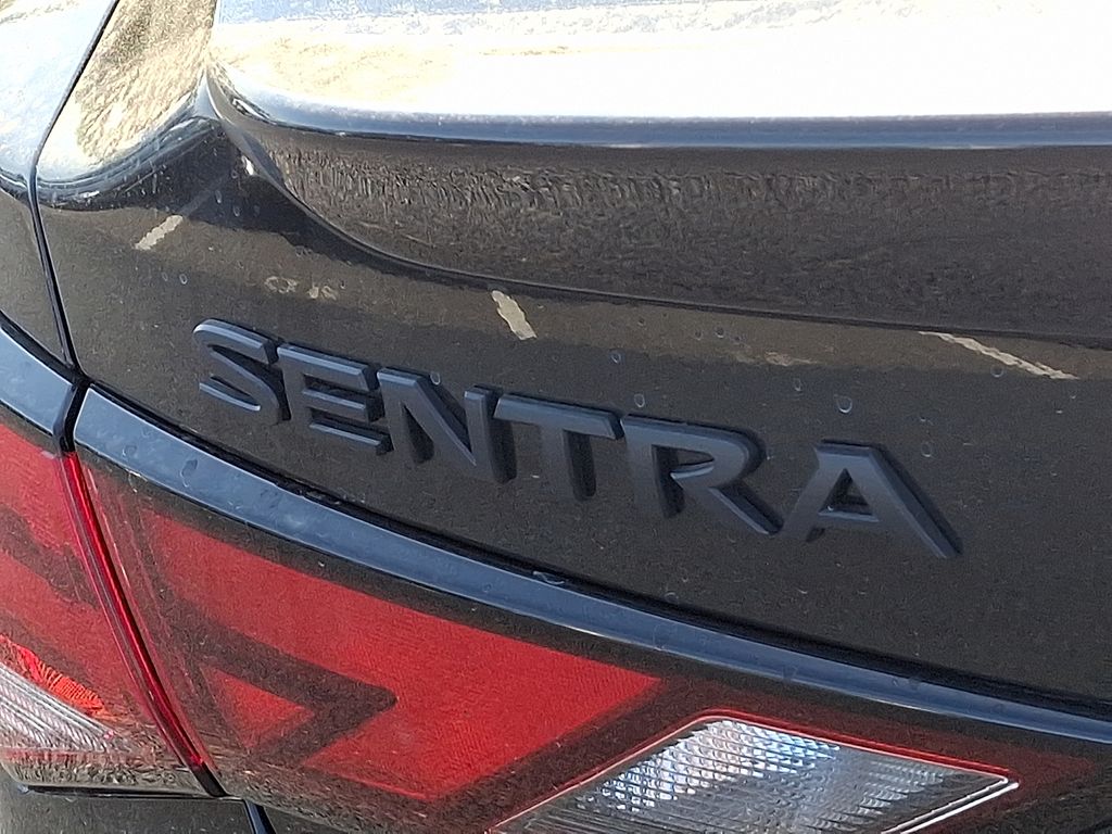 2025 Nissan Sentra SR 11