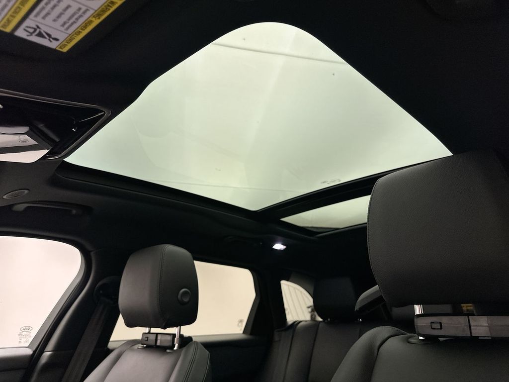 Thumbnail: 2026 Land Rover Range Rover Velar - 10