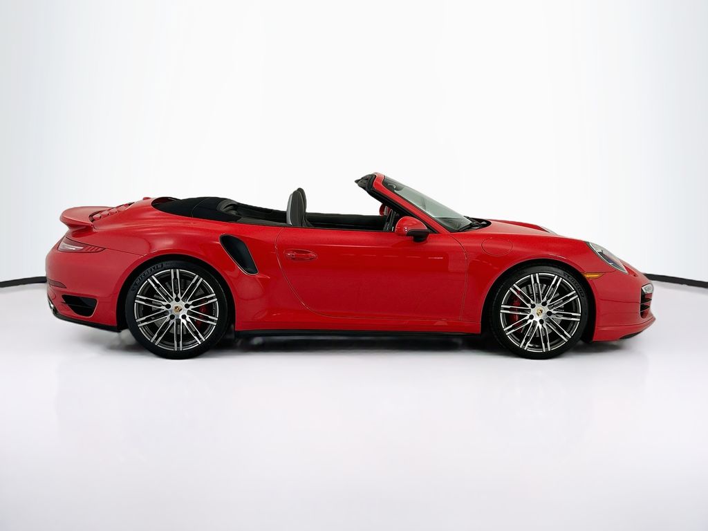 Thumbnail: 2014 Porsche 911 - 8