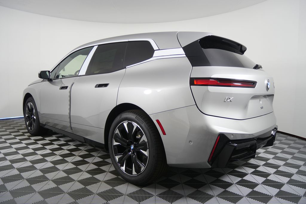 Thumbnail: 2026 BMW iX - 5