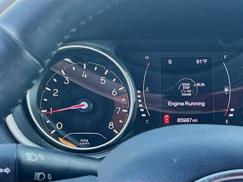 Used 2018 Red Jeep Sport image 17