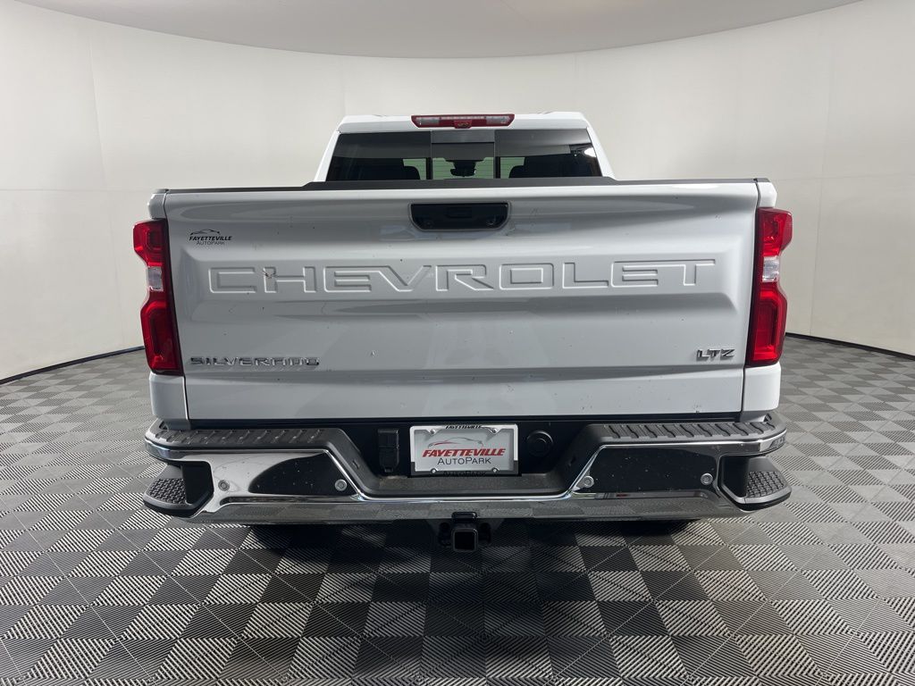 2024 Chevrolet Silverado 1500 LTZ 4