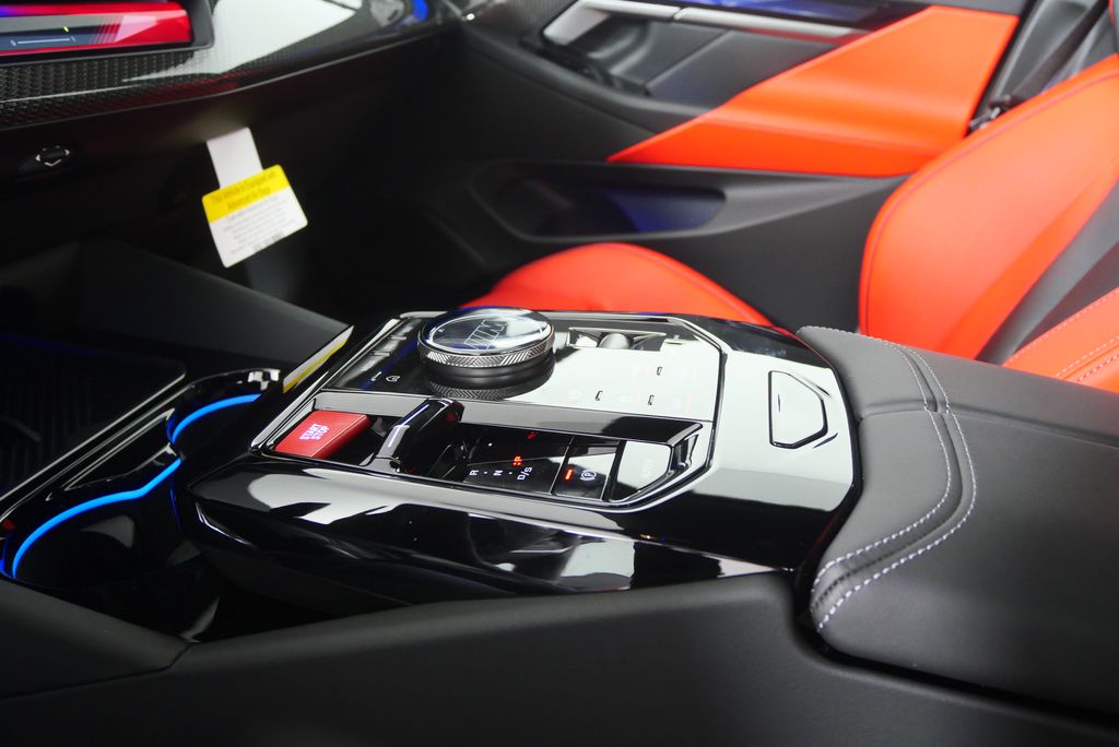 Thumbnail: 2026 BMW M5 - 25