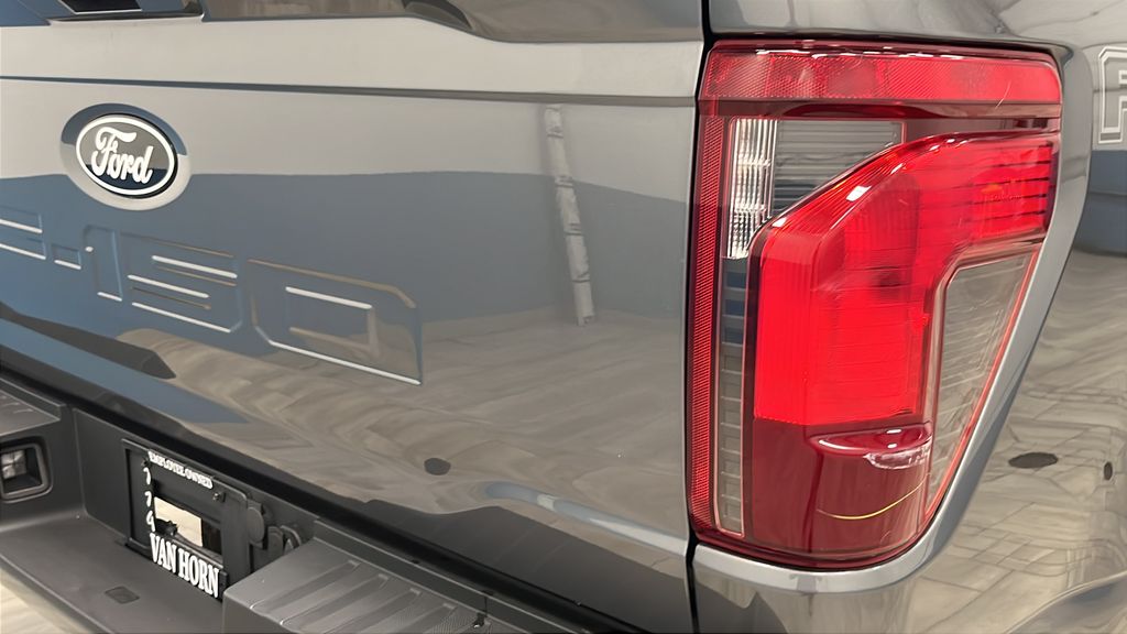Used 2025 Carbonized Gray Metallic Ford XLT image 40