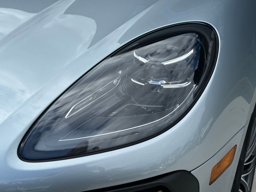 Thumbnail: 2026 Porsche Macan - 13