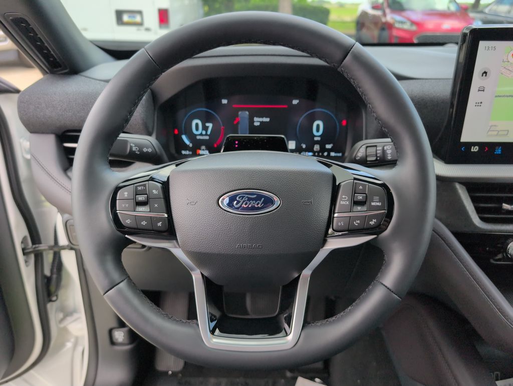 New 2026 White Ford Platinum image 31