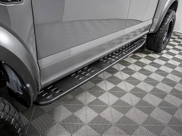 Used 2018  Ford Raptor image 9