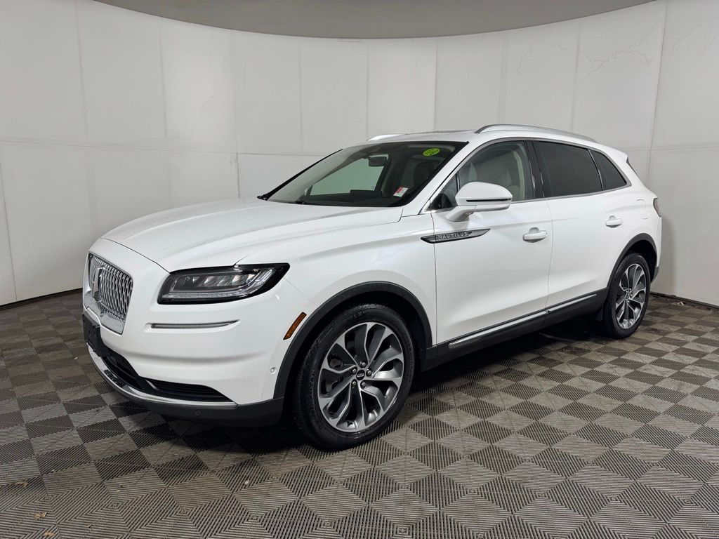 Pristine White Metallic Tri-Coat 2023 Lincoln Nautilus Reserve AWD SUV / Crossover All-Wheel Drive 8-Speed Automatic