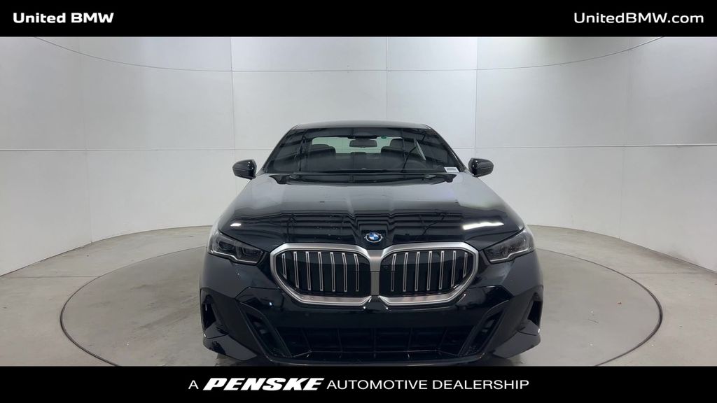 Thumbnail: 2026 BMW 5 Series - 3