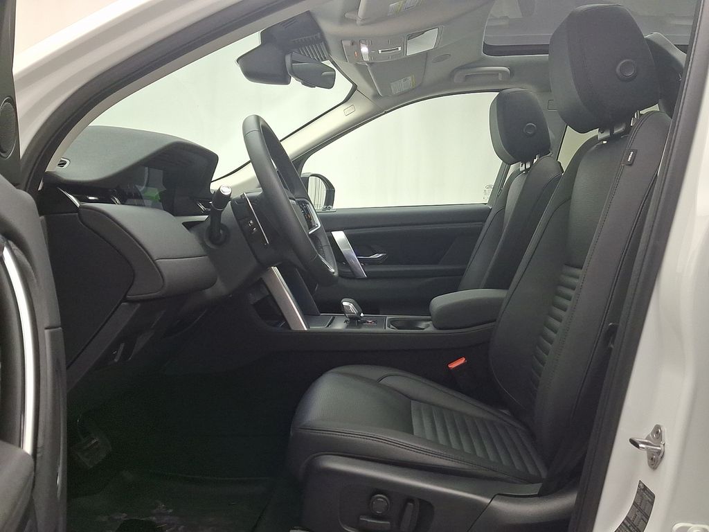 Thumbnail: 2025 Land Rover Discovery Sport - 14