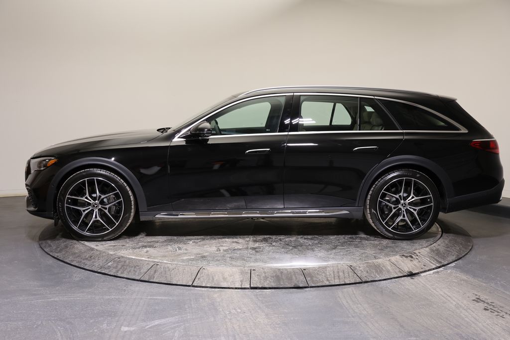 Thumbnail: 2026 Mercedes-Benz E-Class - 4