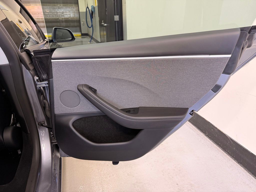 Thumbnail: 2025 Tesla Model 3 - 22