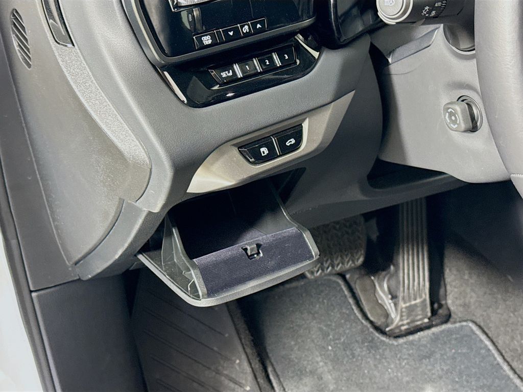 Thumbnail: 2025 Lexus RX - 10