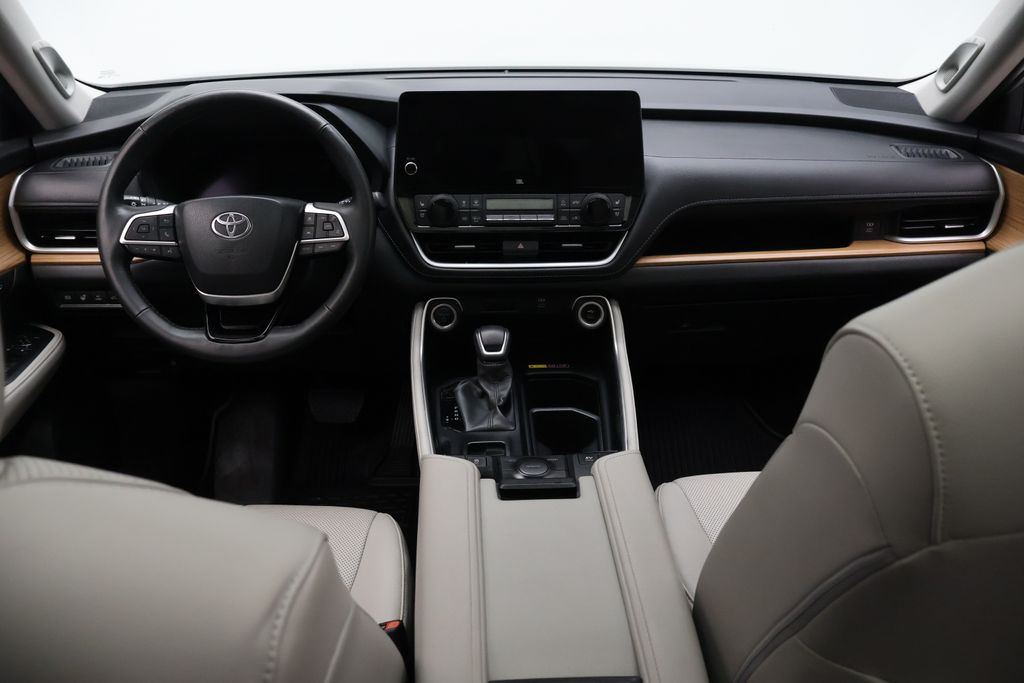 Thumbnail: 2024 Toyota Grand Highlander - 24