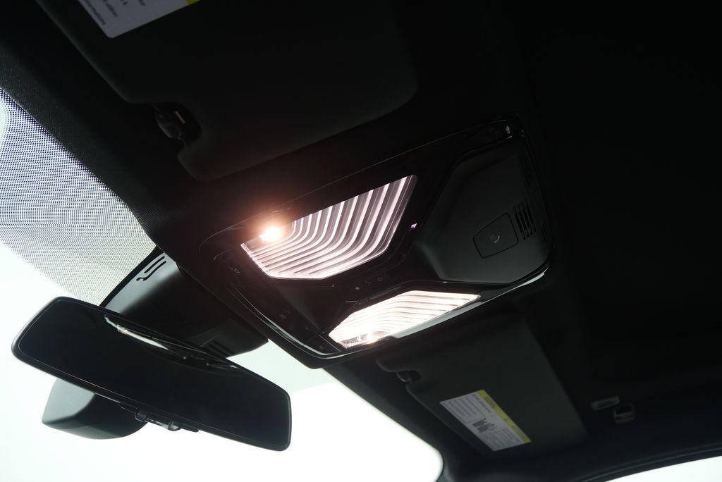 Thumbnail: 2026 BMW 3 Series - 19