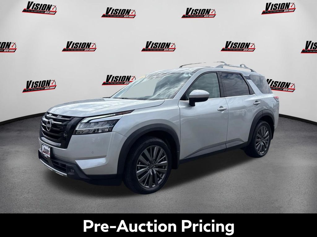 Brilliant Silver Metallic 2023 Nissan Pathfinder SL 4WD SUV / Crossover All-Wheel Drive 9-Speed Automatic