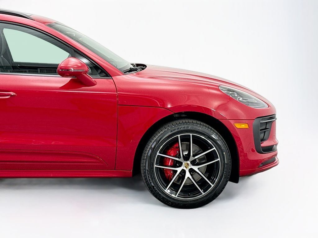 Thumbnail: 2026 Porsche Macan - 11