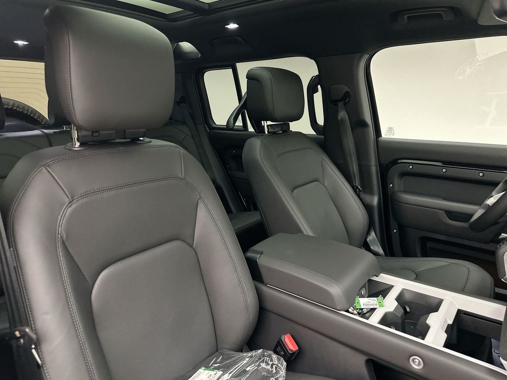 Thumbnail: 2026 Land Rover Defender - 6