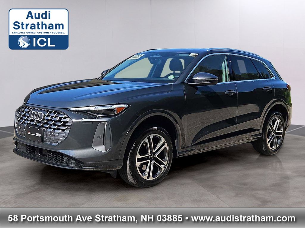 Gray Metallic 2025 Audi Q5 quattro Premium Plus 40 TFSI SUV / Crossover All-Wheel Drive 7-Speed Automatic