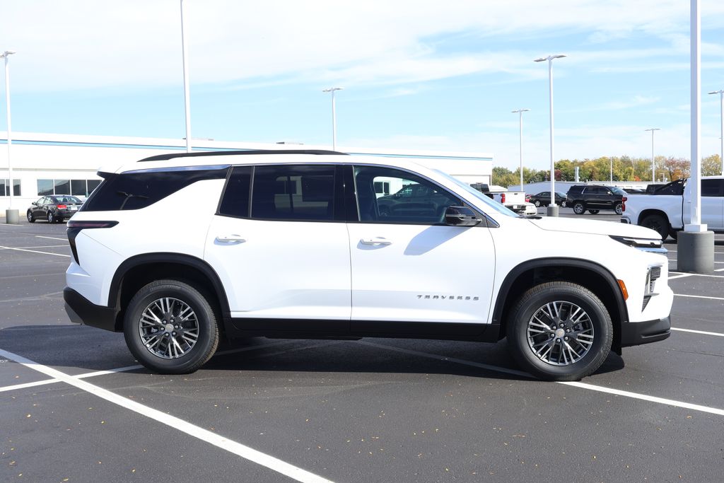 Thumbnail: 2026 Chevrolet Traverse - 9