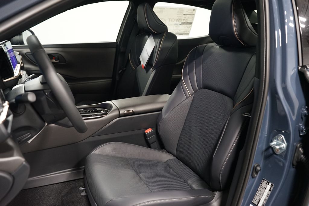 Thumbnail: 2026 Toyota Crown - 27