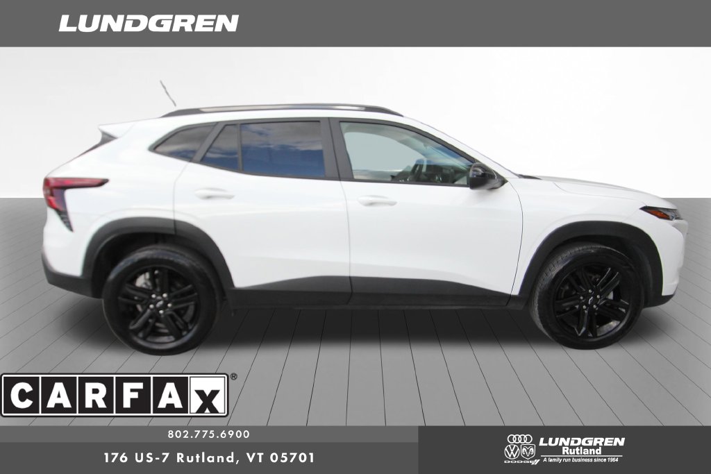 Used 2024 Chevrolet Trax SUV
