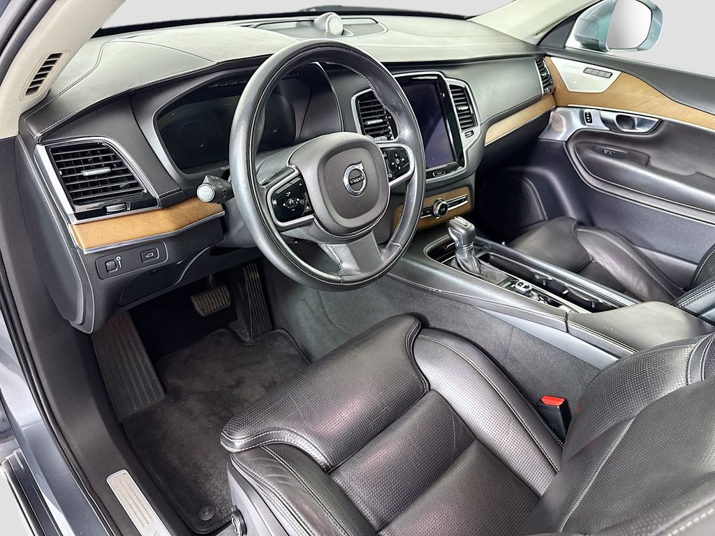 Thumbnail: 2017 Volvo XC90 - 9