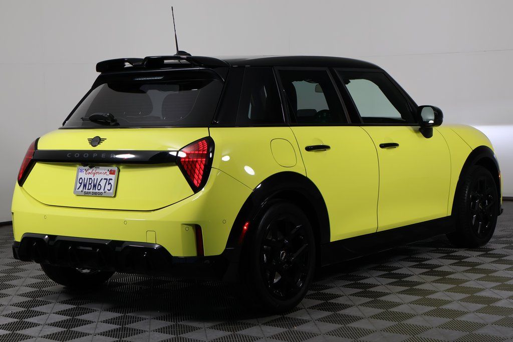 Thumbnail: 2026 MINI Cooper - 4