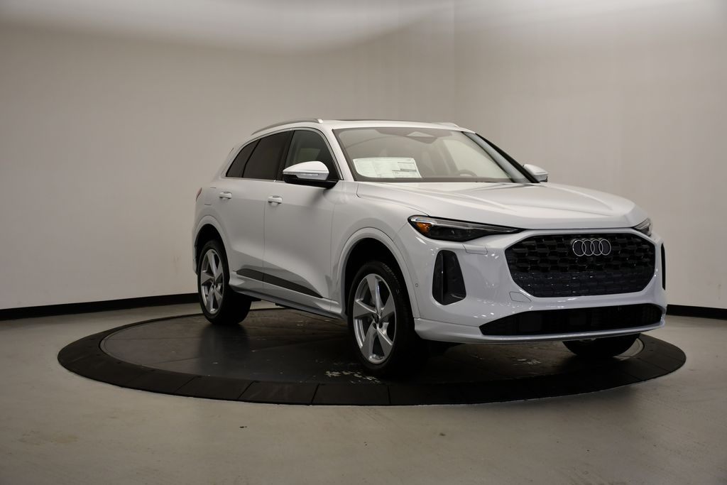 Thumbnail: 2025 Audi Q5 - 7