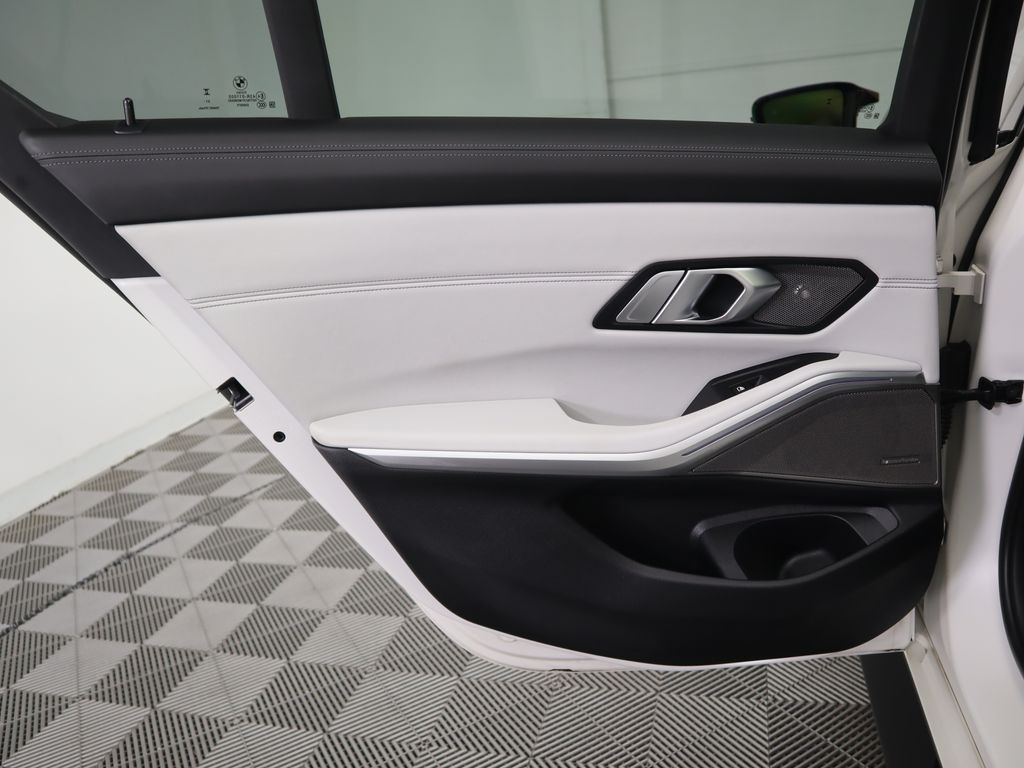 Thumbnail: 2022 BMW M3 - 27