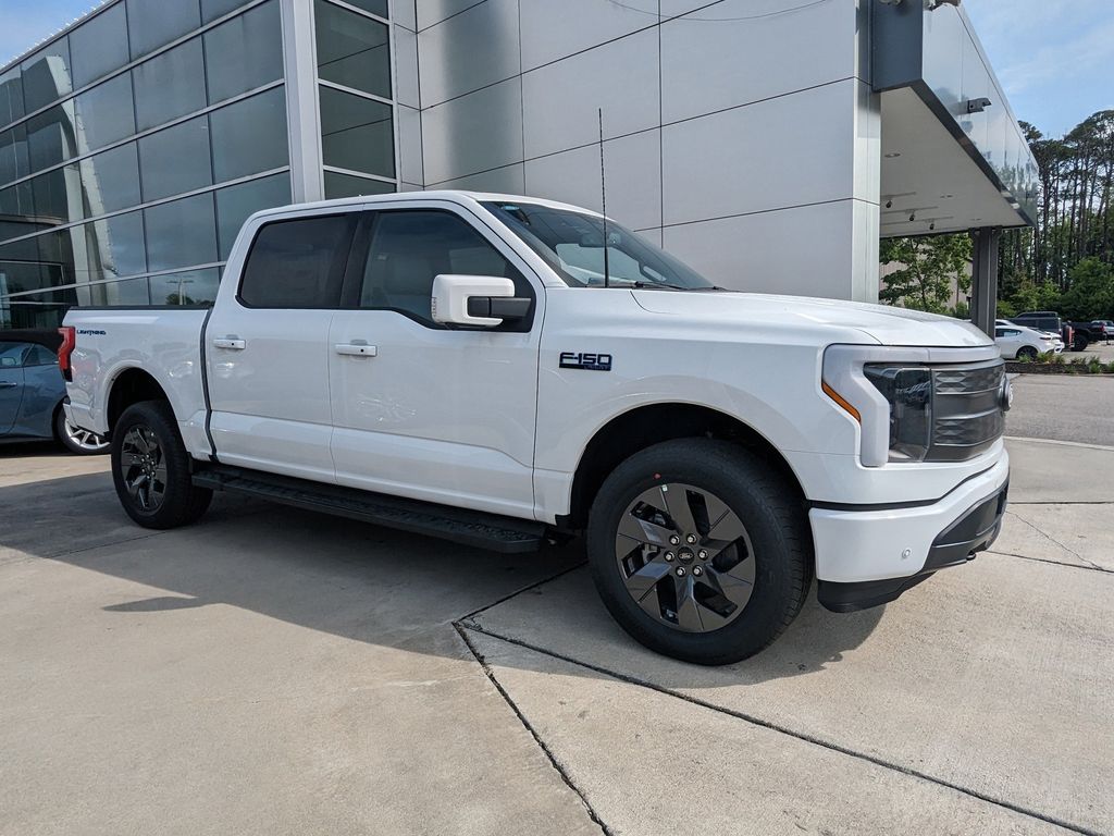 2025 Ford F-150 Lightning Lariat