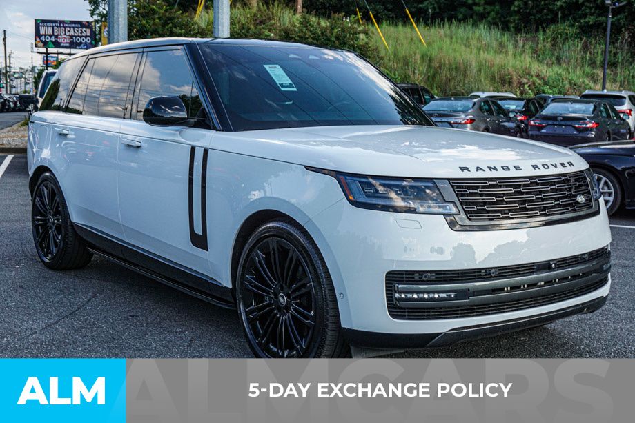 2025 Land Rover Range Rover SE photo 2
