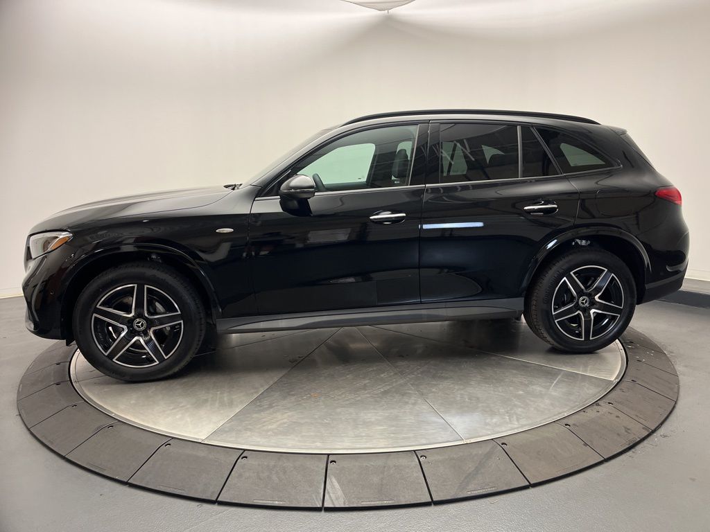 Thumbnail: 2025 Mercedes-Benz GLC - 4