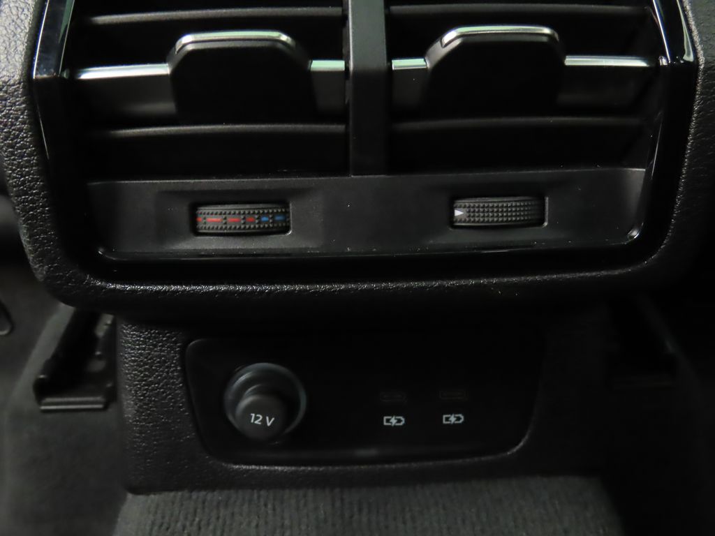 Thumbnail: 2025 Audi Q3 - 28