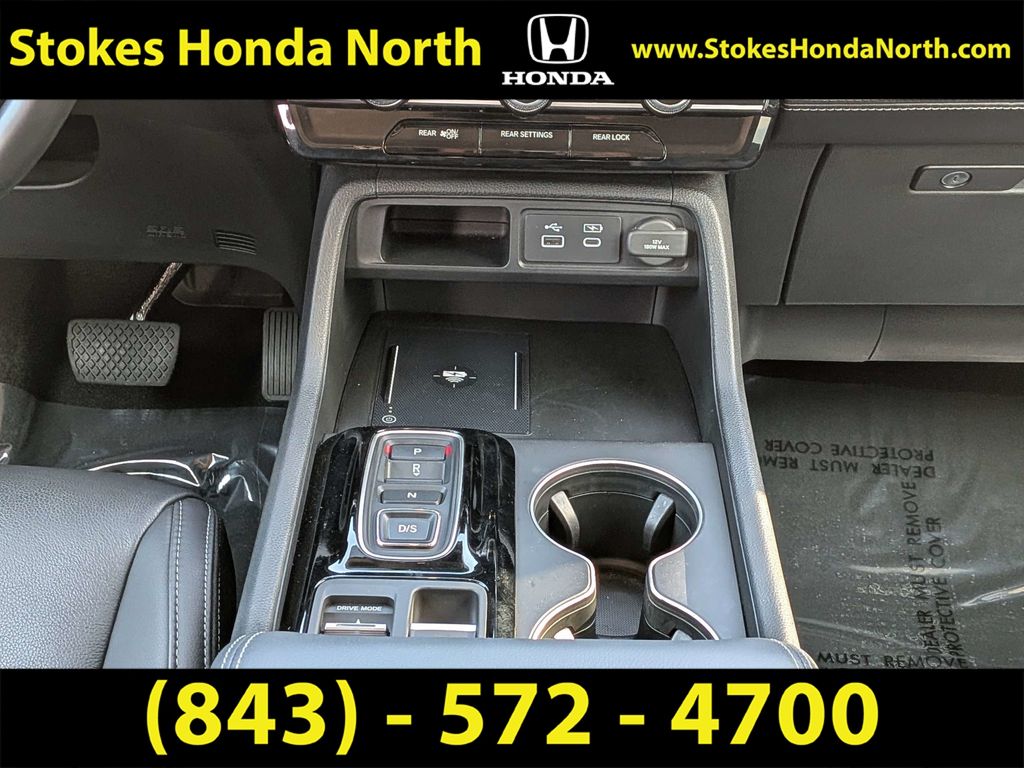 Used 2025 Honda Pilot SUV