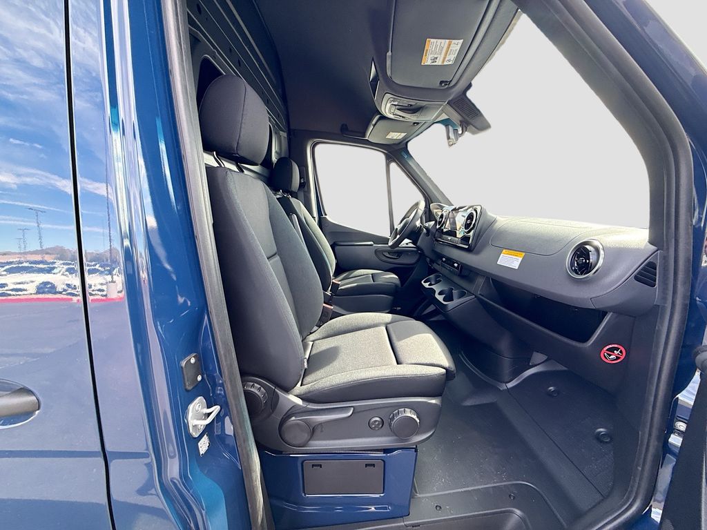 Thumbnail: 2026 Mercedes-Benz Sprinter - 19