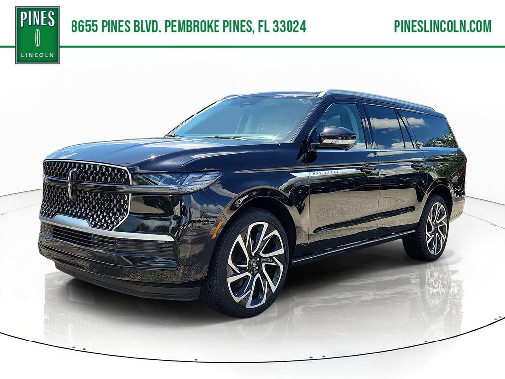Infinite Black Metallic Clearcoat 2026 Lincoln Navigator SUV / Crossover Four-Wheel Drive Automatic