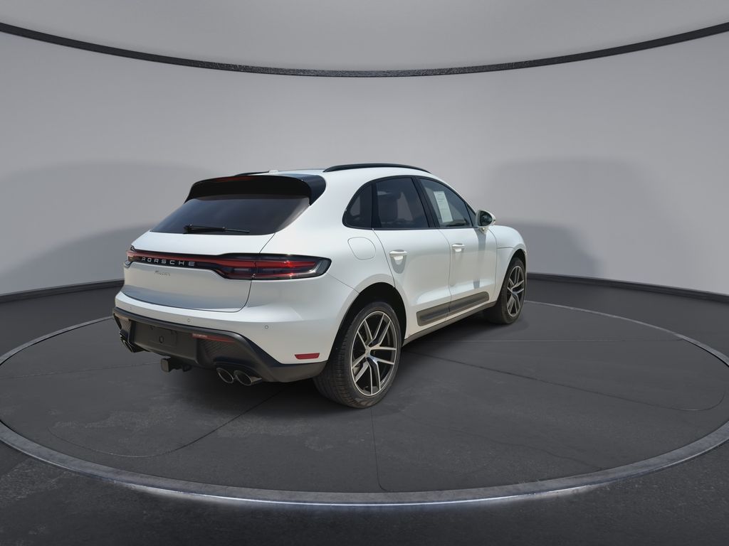 Thumbnail: 2023 Porsche Macan - 8