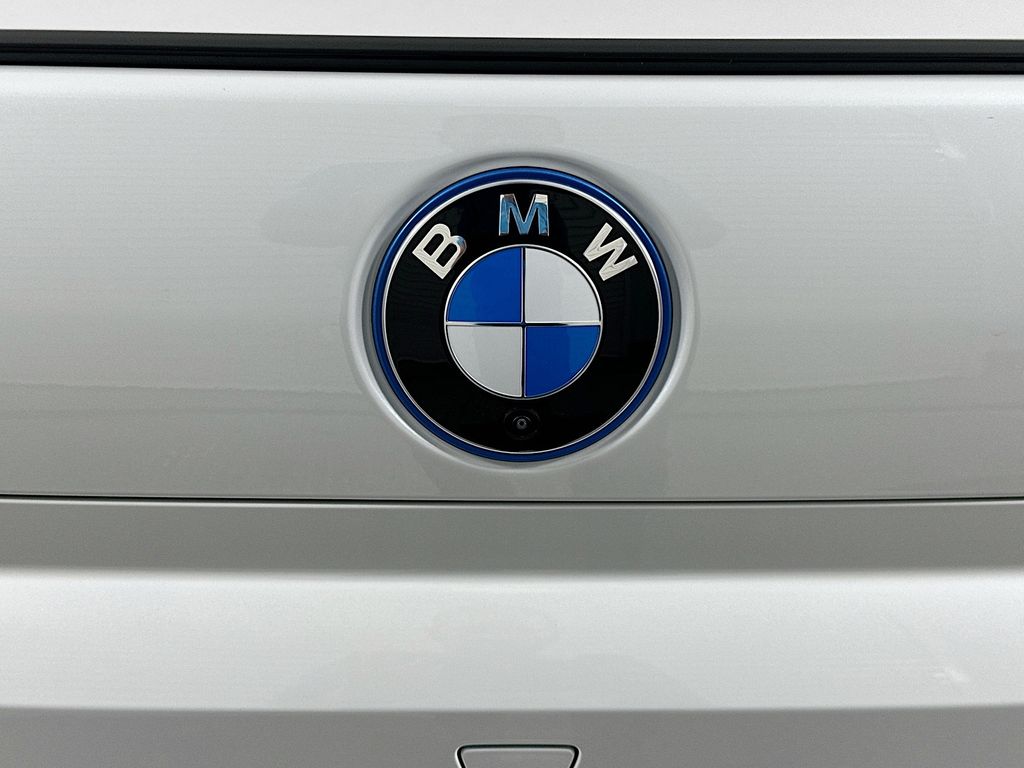 Thumbnail: 2026 BMW 7 Series - 22