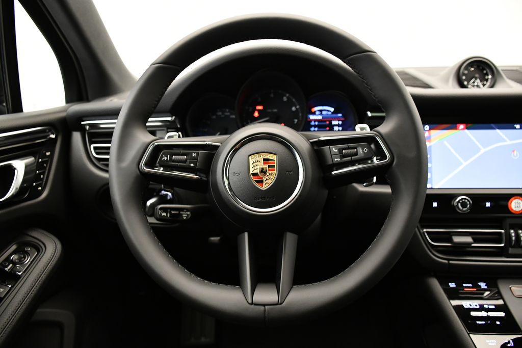 Thumbnail: 2026 Porsche Macan - 26