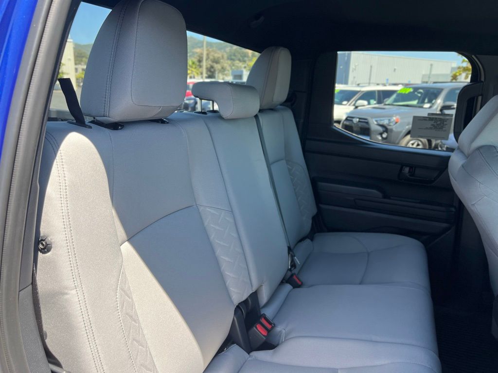 2025 Toyota Tacoma SR5 Double Cab photo 17