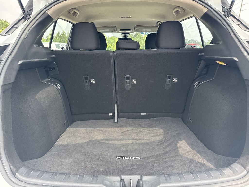 2023 Nissan Kicks SR White at South Houston Nissan